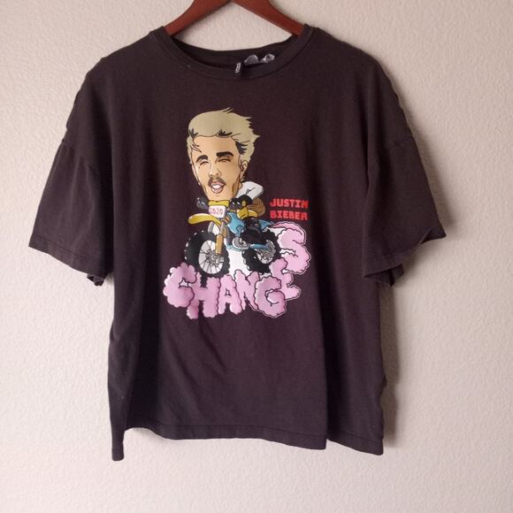 H&M Justin Bieber Cartoon Animated Changes Tee - Picture 1 of 5